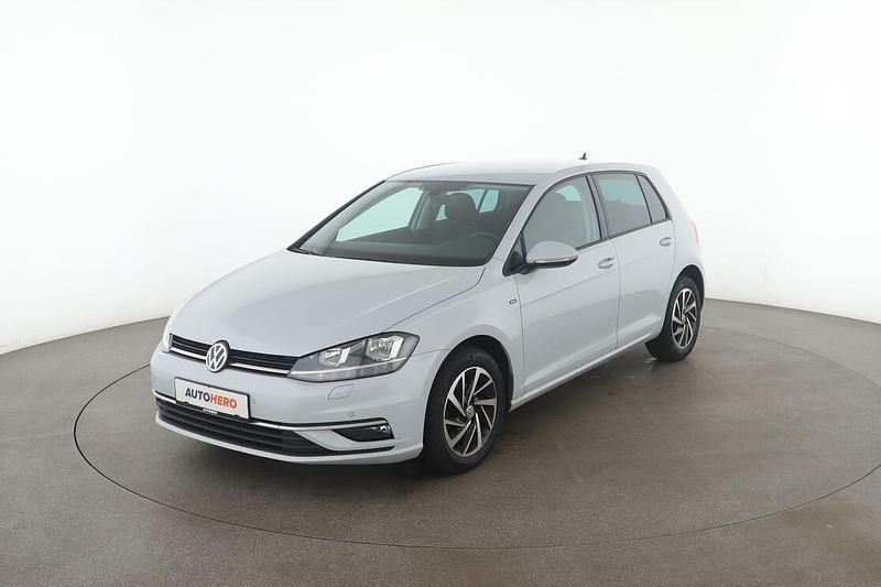 Weiß Gebraucht 2018 VW Golf VII Join Limousine | 12.580 € (Fairer Preis) - Bild 1/3