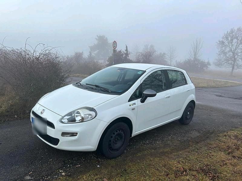 Weiß Gebraucht 2014 Fiat Grande Punto Kleinwagen | 1.600 € (Guter Preis) - Bild 1/4