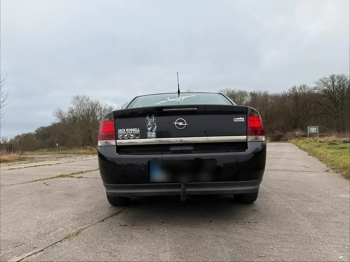 Gebraucht Opel Vectra 121 PS (88 kW) 2005 Schwarz Limousine