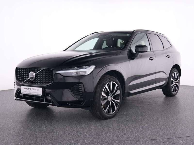 Gebraucht Volvo XC60 Plus 197 PS (144 kW) 2023 Onyx black / metallic SUV