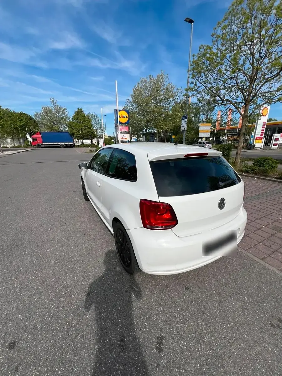 Gebraucht VW Polo 70 PS (51 kW) 2010 Weiß Kleinwagen
