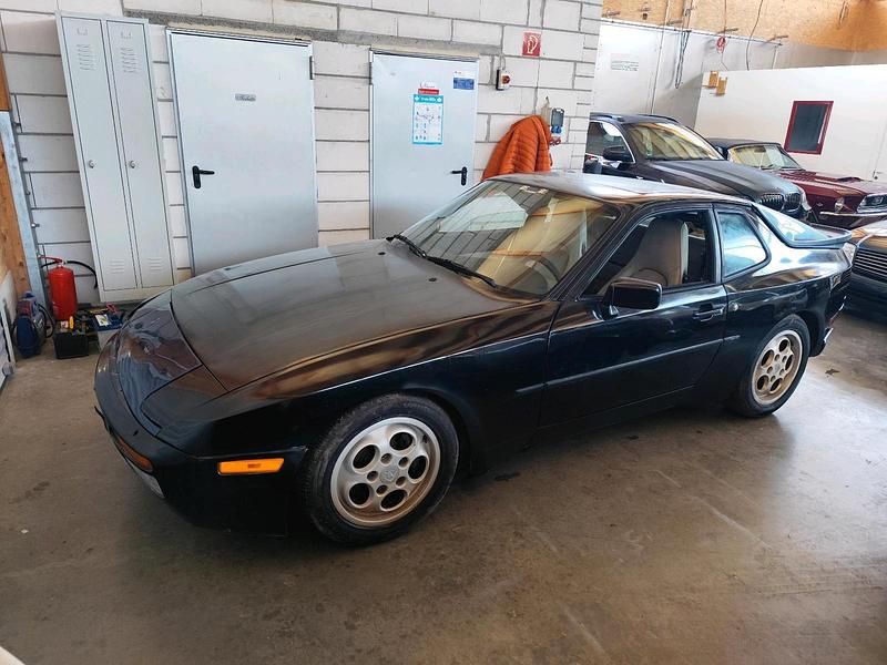 Schwarz Gebraucht 1987 Porsche 944 Turbo Coupé | 11.900 € - Bild 1/4