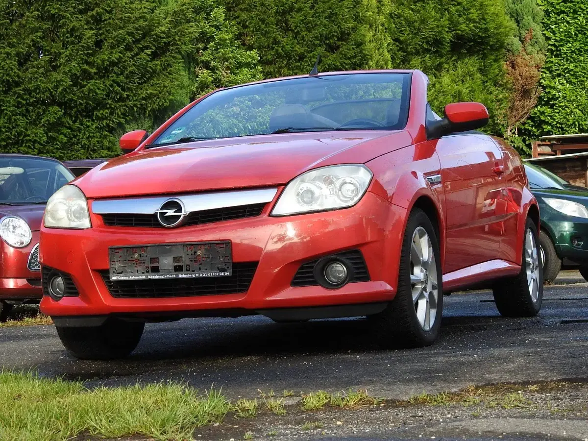Gebraucht Opel Tigra 69 PS (50 kW) 2006 Rot Cabrio