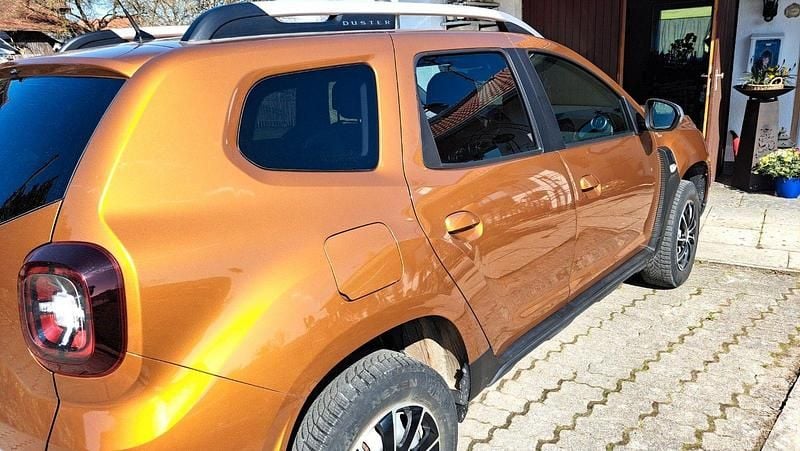 Gebraucht Dacia Duster Deal 101 PS (74 kW) 2020 Orange SUV