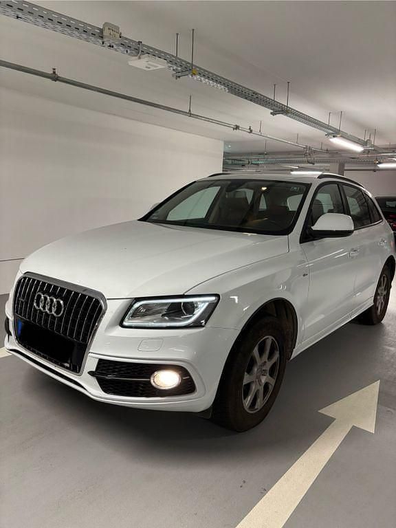 Weiß Gebraucht 2015 Audi Q5 SUV | 18.850 € (Fairer Preis) - Bild 1/4