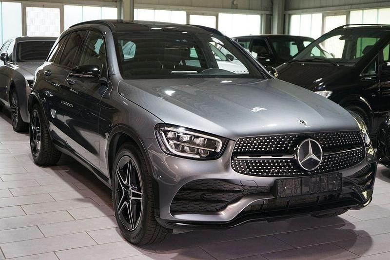 Selenitgrau Gebraucht 2022 Mercedes GLC400d AMG SUV | 39.888 € (Superpreis) - Bild 1/4