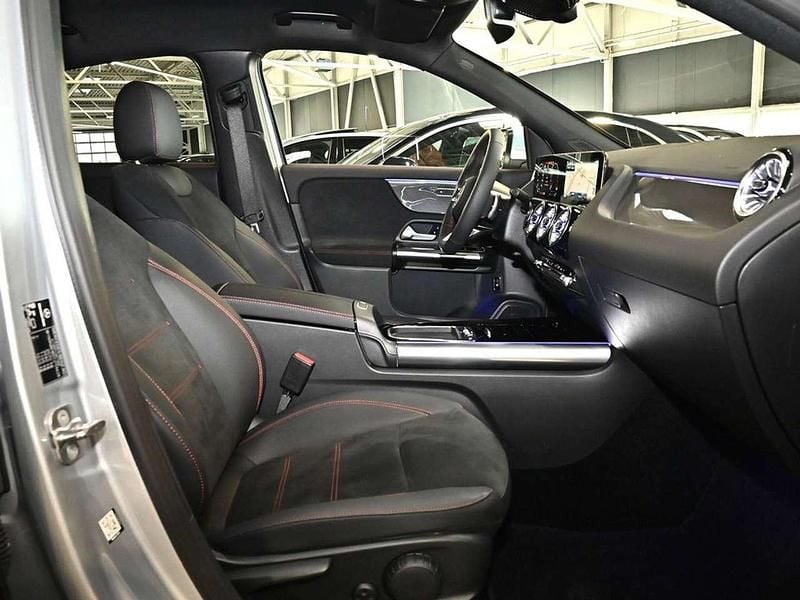 Gebraucht Mercedes GLA200 Advanced Plus 163 PS (119 kW) 2025 Silber / hightechsilber SUV
