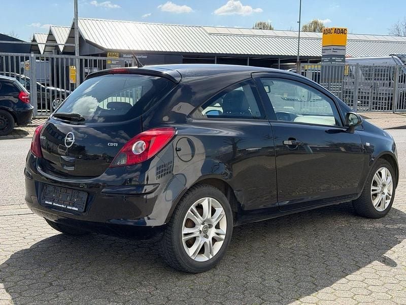 Usado Opel Corsa Innovation 95 HP (69 kW) 2012 Preto Citadino