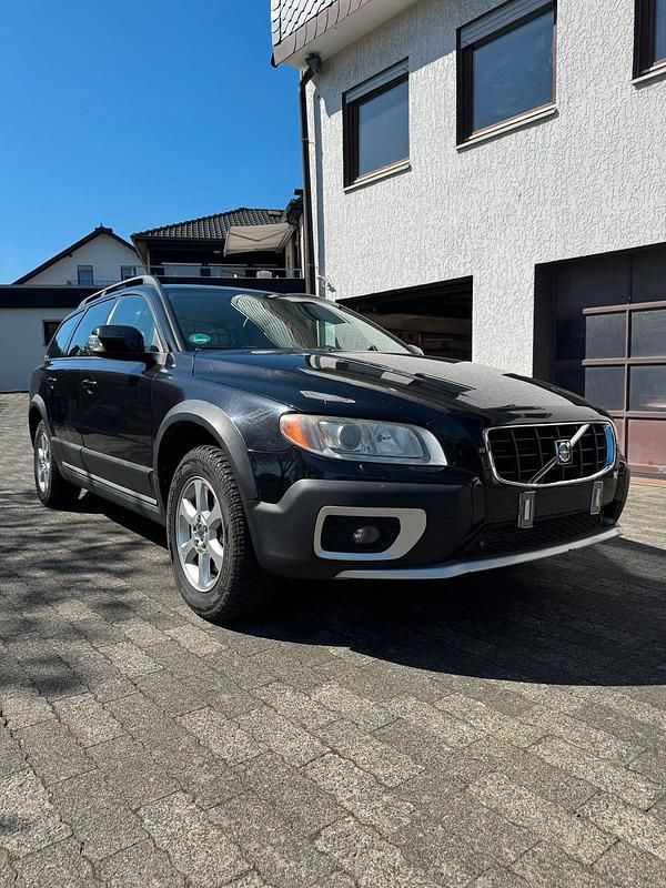 Second-hand Volvo XC70 185 CP (136 kW) 2008 Negru Break
