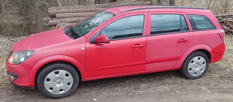 Gebraucht Opel Astra 105 PS (77 kW) 2006 Rot Kombi
