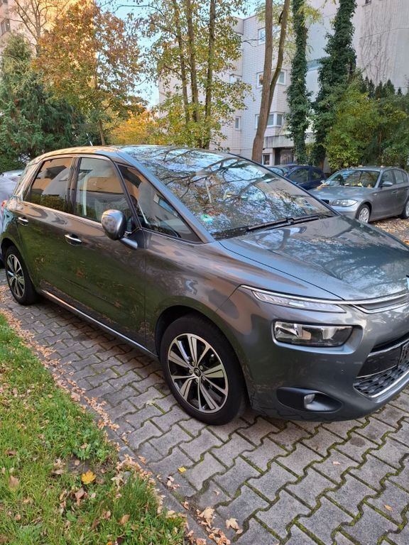 Grau Gebraucht 2014 Citroën C4 Picasso Intensive Van / Kleinbus | 8.000 € (Etwas zu teuer) - Bild 1/4