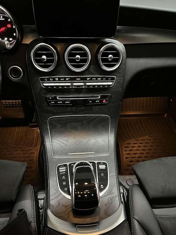 Gebraucht Mercedes GLC250 204 PS (150 kW) 2018 Schwarz SUV