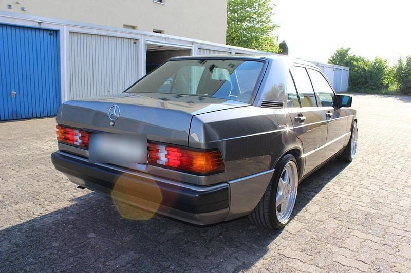 Gebraucht Mercedes 190 118 PS (86 kW) 1989 Grau Limousine