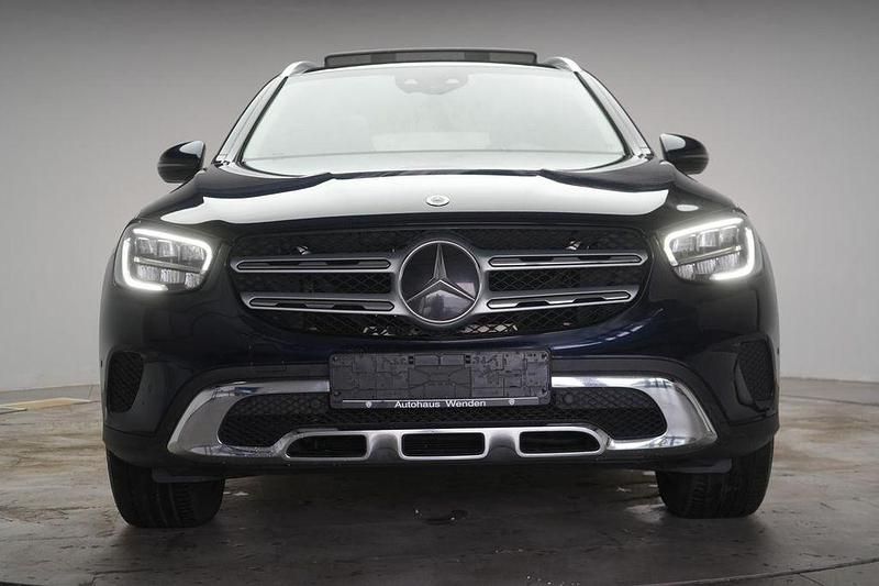Gebraucht Mercedes GLC300e 194 PS (142 kW) 2021 Blau SUV