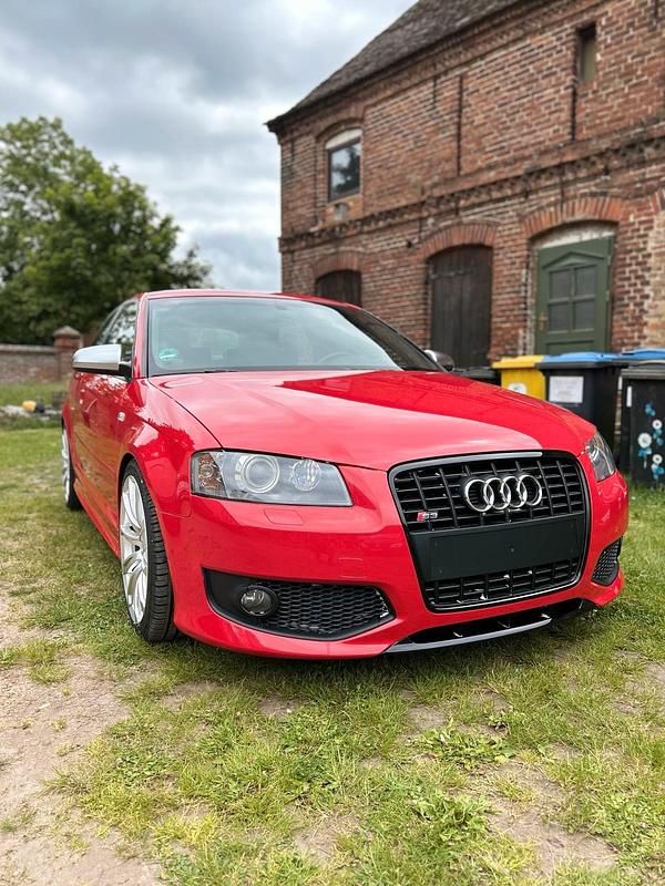 Second-hand Audi S3 265 CP (194 kW) 2007 Roșu Hatchback