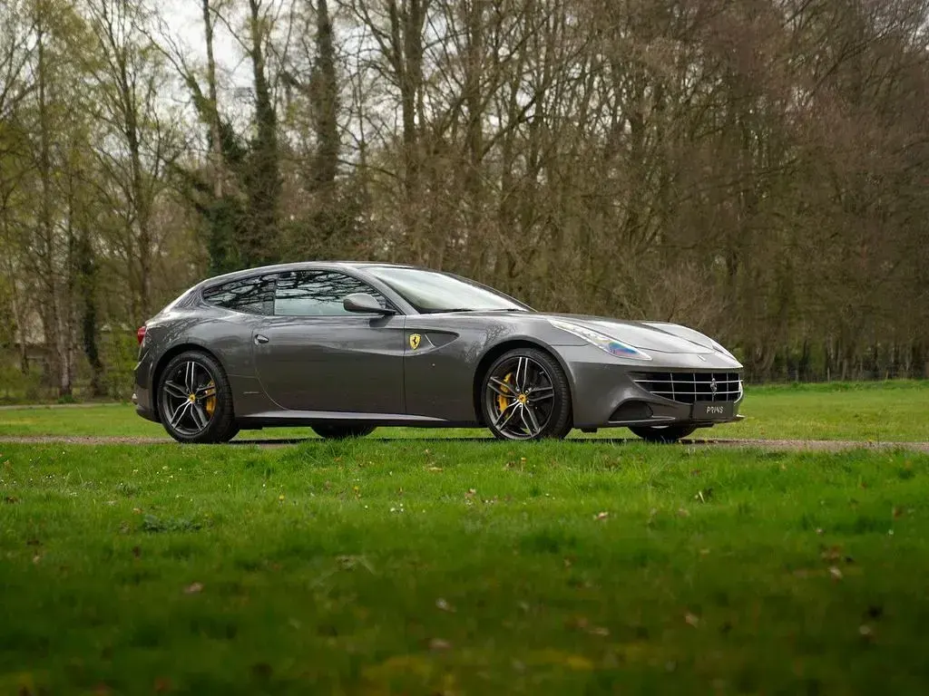 Usata Ferrari FF 661 CV (486 kW) 2013 Grigio Station wagon