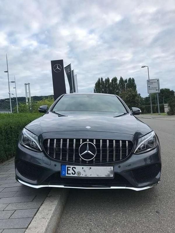 Grau Gebraucht 2015 Mercedes C250 AMG line Limousine | 24.900 € (Teuer) - Bild 1/4
