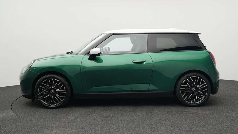 Gebraucht Mini Cooper Favoured 135 kW (184 PS) 2024 Grün Kleinwagen