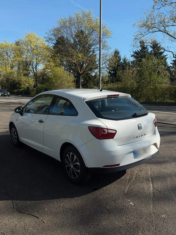 Gebraucht Seat Ibiza 84 PS (61 kW) 2011 Weiß Kleinwagen