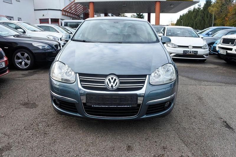 Gebraucht VW Jetta United 122 PS (89 kW) 2008 Grün Limousine