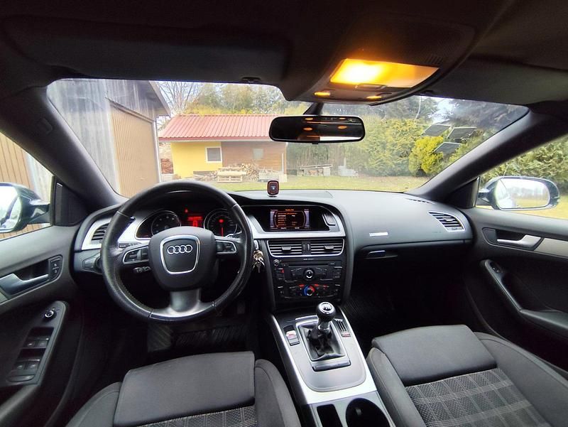 Gebraucht Audi A5 Sportback 179 PS (131 kW) 2010 Andere farben Kleinwagen