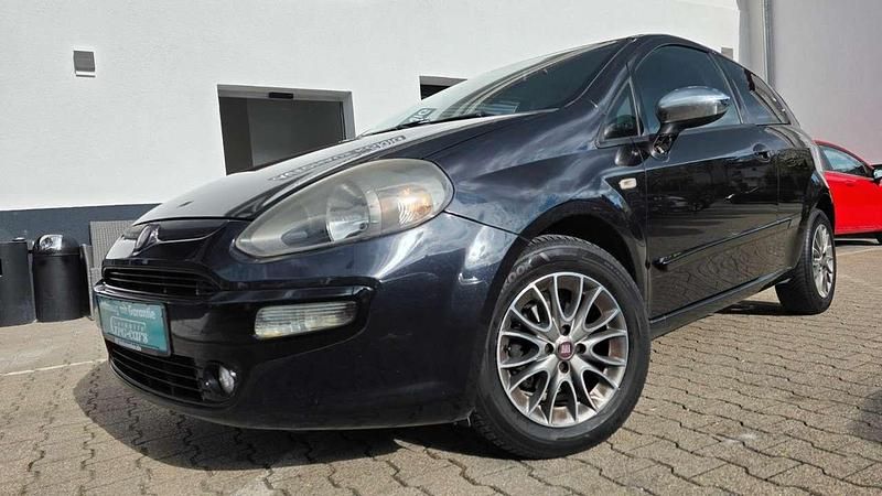 Gebraucht Fiat Punto 69 PS (50 kW) 2012 Grau Kleinwagen
