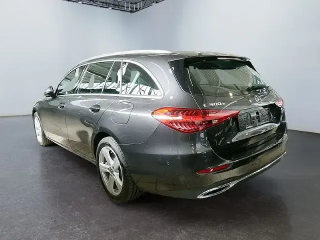 Gebraucht Mercedes C300e 313 PS (230 kW) 2023