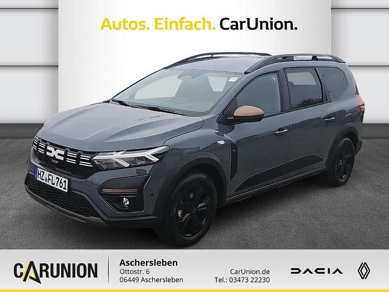 Schiefergrau Gebraucht 2024 Dacia Jogger Extreme Van / Kleinbus | 29.327 € (Etwas zu teuer) - Bild 1/4