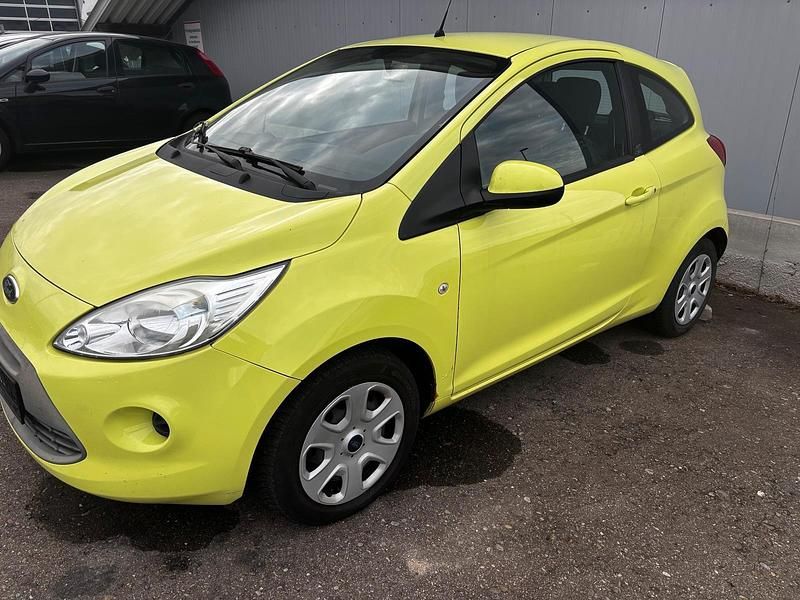 Second-hand Ford Ka 75 CP (55 kW) 2012 Andere farben Hatchback