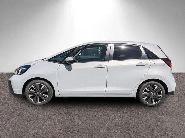Gebraucht Honda Jazz Advance 122 PS (89 kW) 2023 Premium sunlight white Kleinwagen