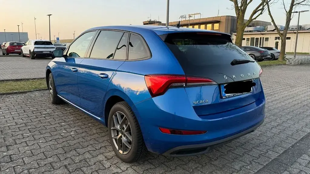 Gebraucht Skoda Scala Ambition 116 PS (85 kW) 2020 Blau Kleinwagen