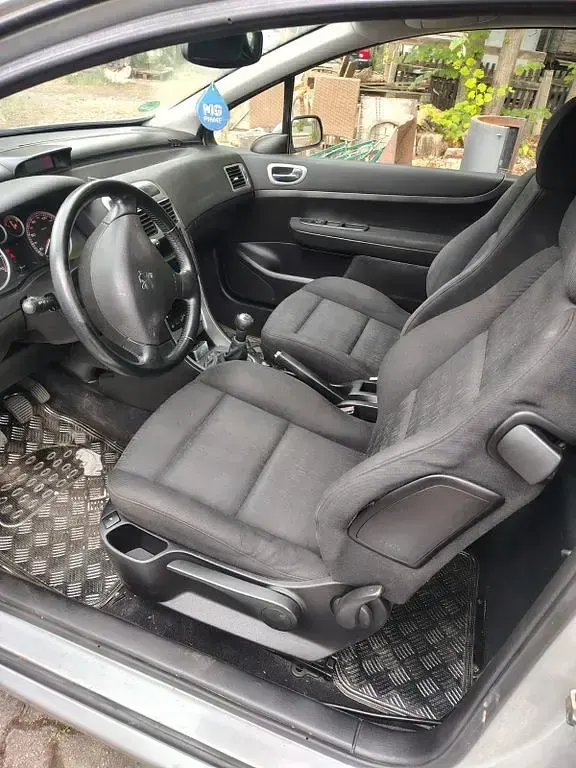 Gebraucht Peugeot 307 109 PS (80 kW) 2003 Limousine