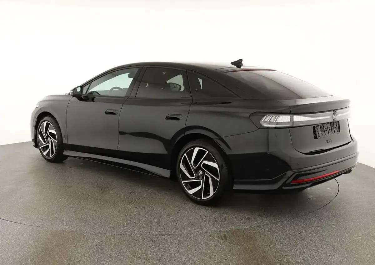 Neu VW ID.7 IQ Drive 210 kW (286 PS) 2026 Aquamarinblau metallic/ dach schwarz Limousine