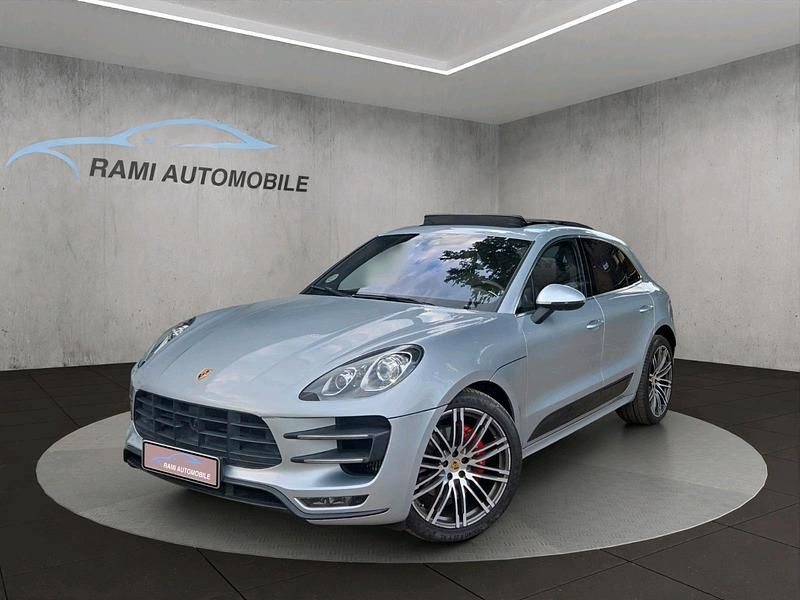 Silber Gebraucht 2015 Porsche Macan Turbo Chrono SUV | 27.499 € (Teuer) - Bild 1/4