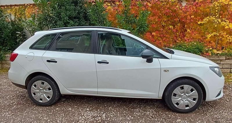 Weiß Gebraucht 2014 Seat Ibiza ST Reference Kombi | 5.200 € (Fairer Preis) - Bild 1/4