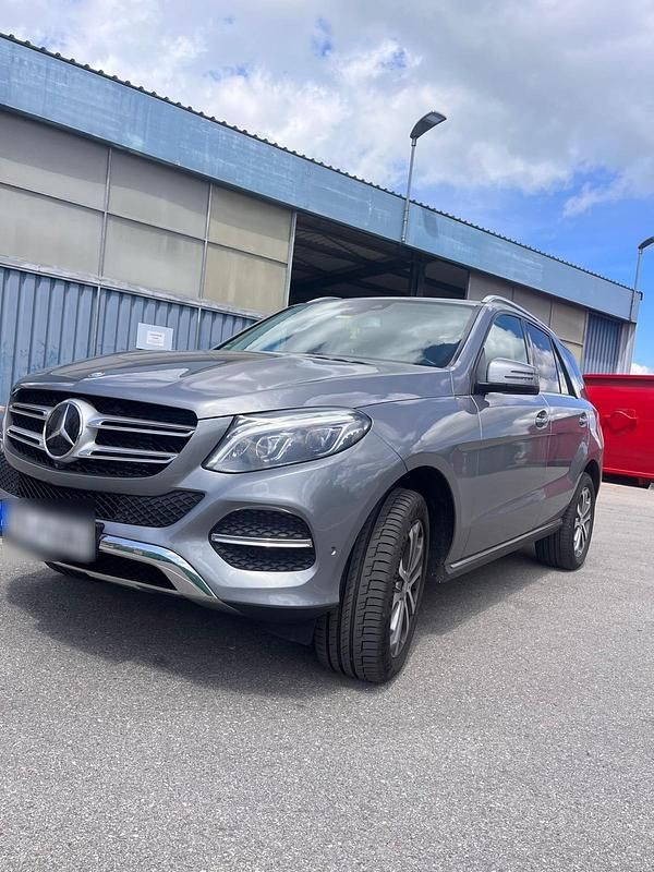 Grau Gebraucht 2016 Mercedes GLE350 SUV | 24.100 € (Superpreis) - Bild 1/4