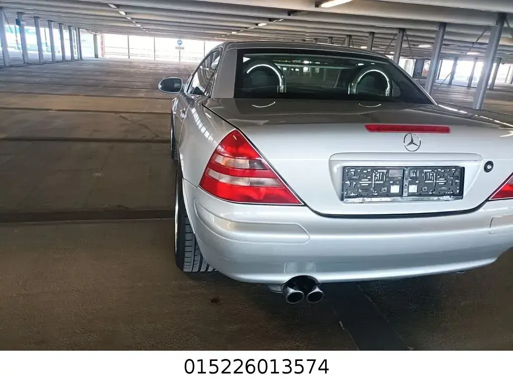Gebraucht Mercedes SLK230 193 PS (141 kW) 1998 Silber Cabrio