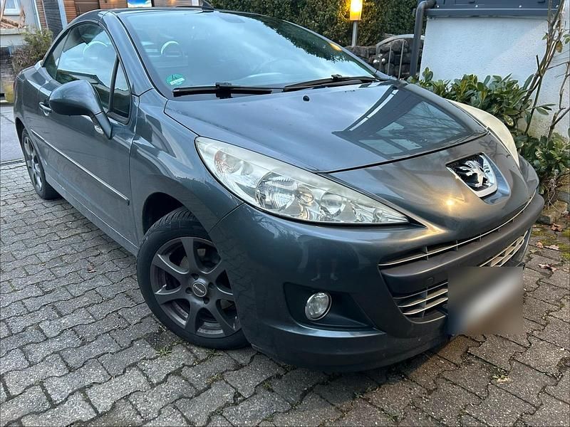 Gebraucht Peugeot 207 CC 156 PS (114 kW) 2011 Grau Cabrio
