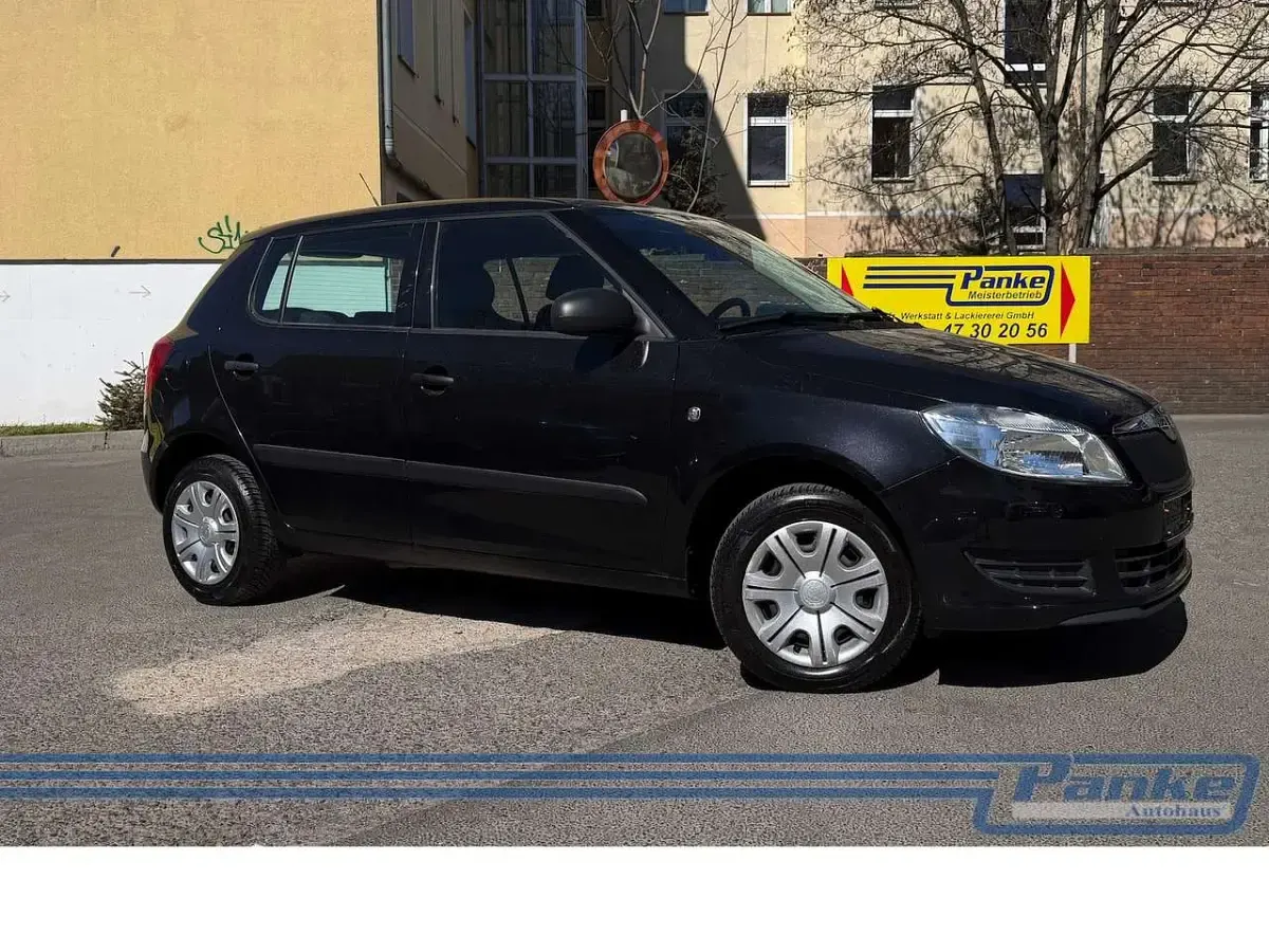 Gebraucht Skoda Fabia Cool Edition 60 PS (44 kW) 2013 Schwarzmagic perleffekt Limousine
