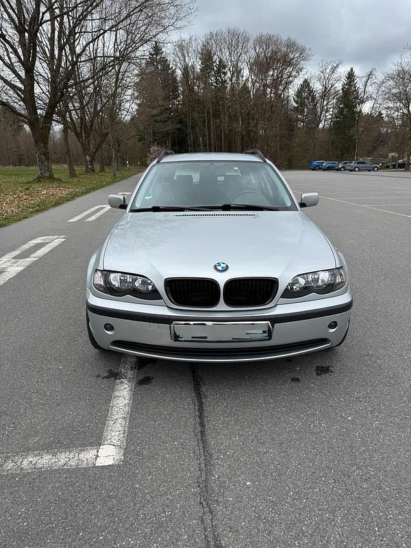Gebraucht BMW 320 170 PS (125 kW) 2002 Silber Kombi