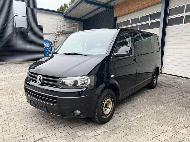 Gebraucht VW Caravelle 140 PS (102 kW) 2010 Deep black perleffekt Van / Kleinbus