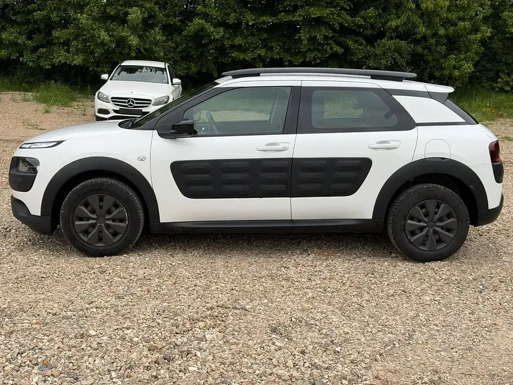 Gebraucht Citroën C4 Feel 99 PS (72 kW) 2016 Weiß Limousine