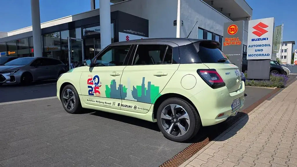 Gebraucht Suzuki Swift Comfort+ 83 PS (61 kW) 2026 Grün Kleinwagen