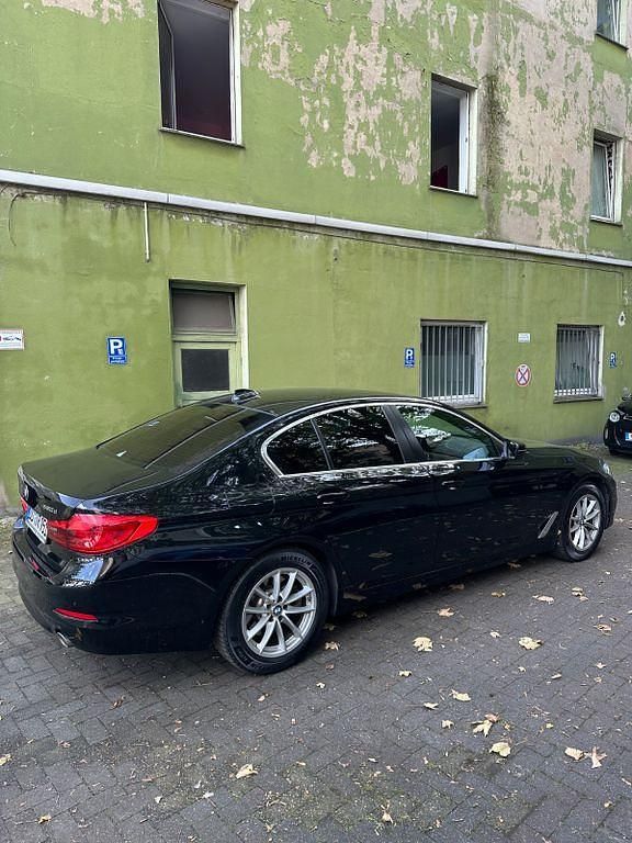 Gebraucht BMW 520 Efficient Dynamics 190 PS (139 kW) 2017 Schwarz Limousine