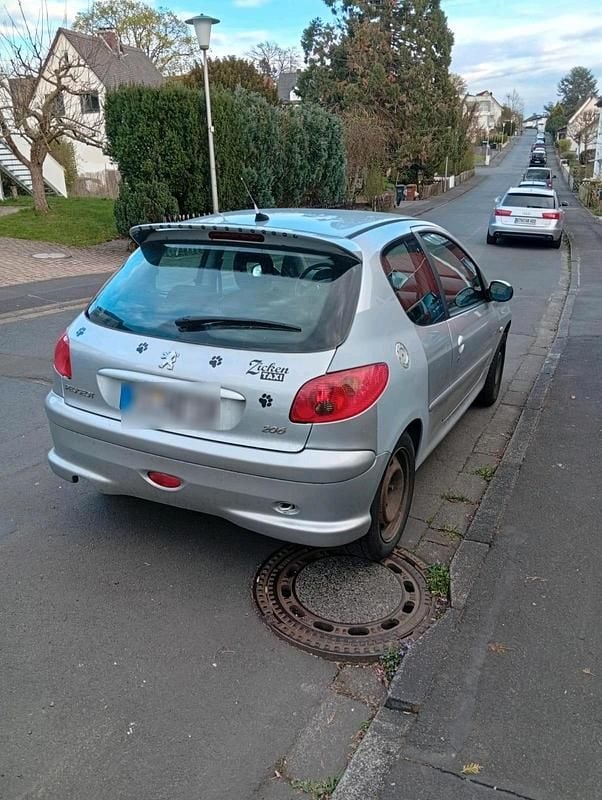 Gebraucht Peugeot 206 115 PS (84 kW) 2004 Silber Kleinwagen