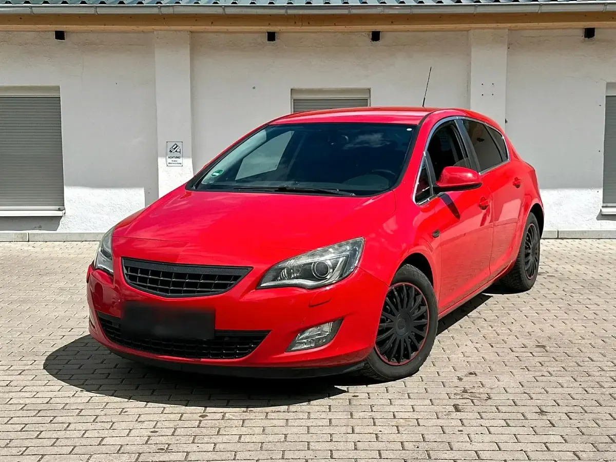 Gebraucht Opel Astra 160 PS (117 kW) 2010 Rot Kombi