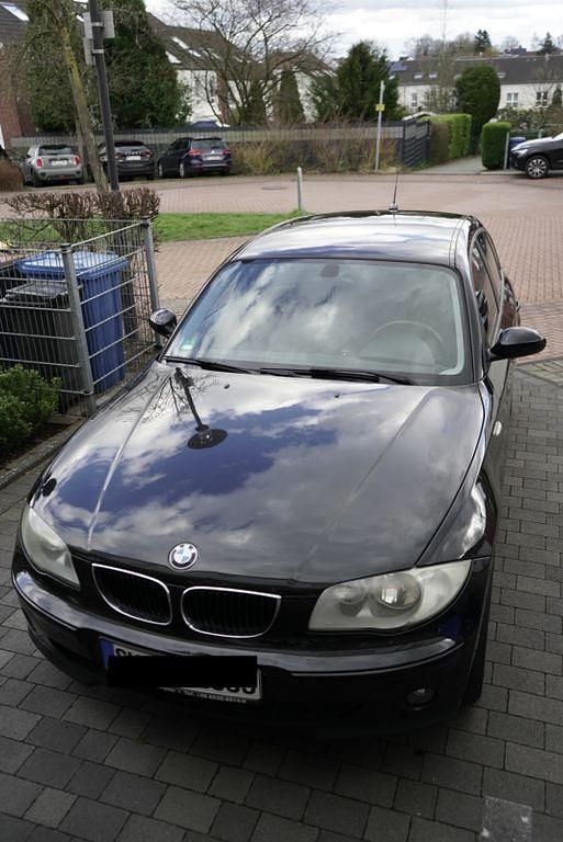 Gebraucht BMW 116 122 PS (89 kW) 2007 Schwarz Kleinwagen