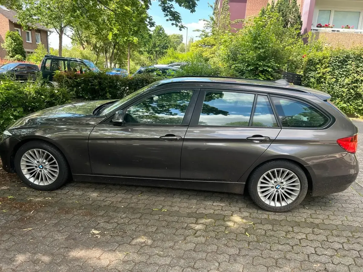 Gebraucht BMW 318 143 PS (105 kW) 2014 Braun Kombi