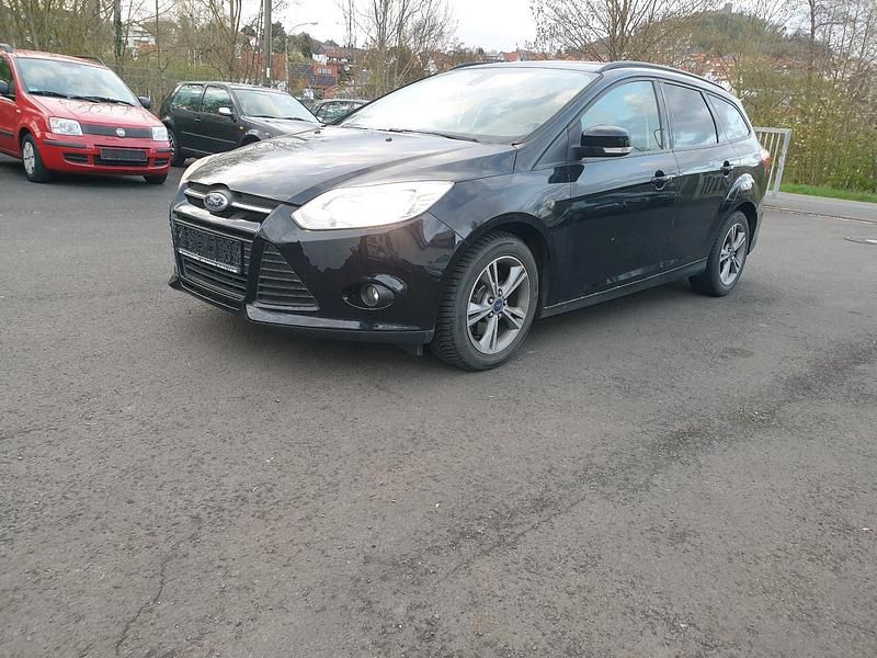 Second-hand Ford Focus 110 CP (80 kW) 2014 Negru Break