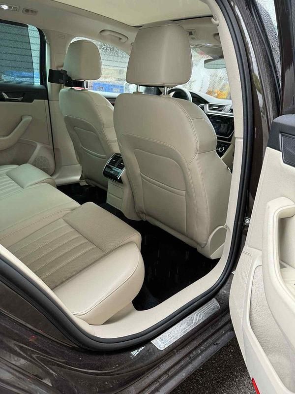 Gebraucht Skoda Superb Active 190 PS (139 kW) 2018 Braun Limousine